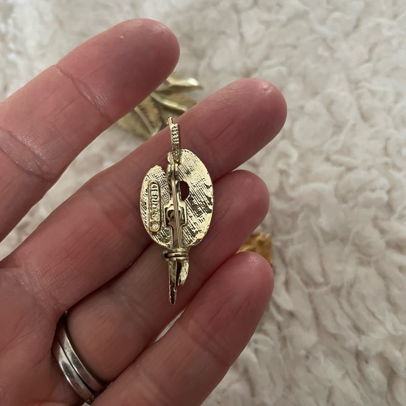 Vintage Brooches lot 5 Gold Tone - Picture 5 of 15